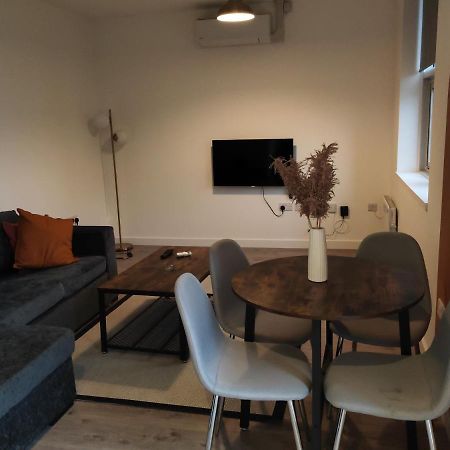 404 Bayard Plaza 2 Bedroom Apartment With Outside Terrace Peterborough Exterior foto