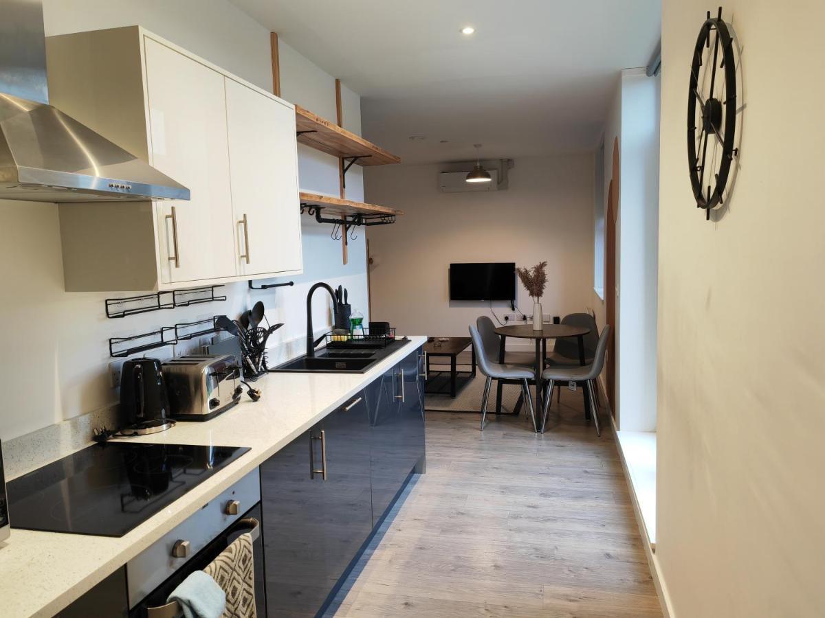 404 Bayard Plaza 2 Bedroom Apartment With Outside Terrace Peterborough Exterior foto